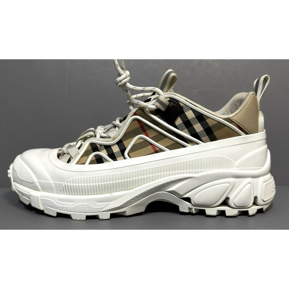 Burberry Arthur Vintage Check Sneakers Size 43 Heavy White Sneakers Tartan Trim